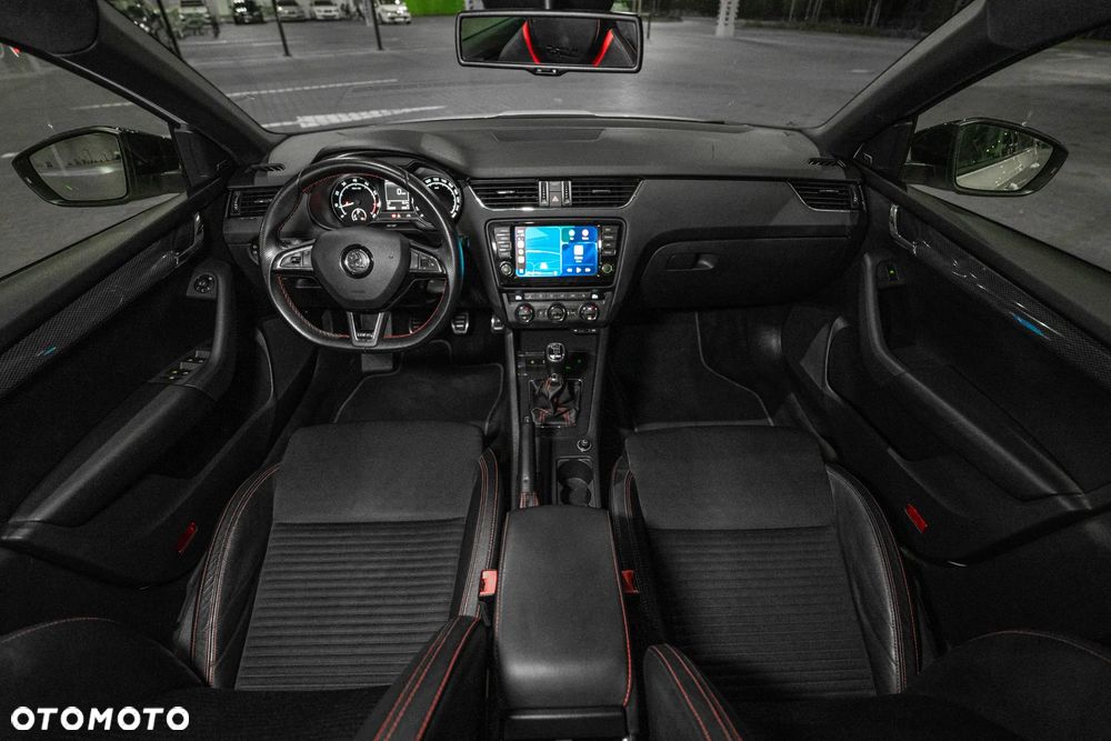 Skoda Octavia 2.0 TSI RS - 16