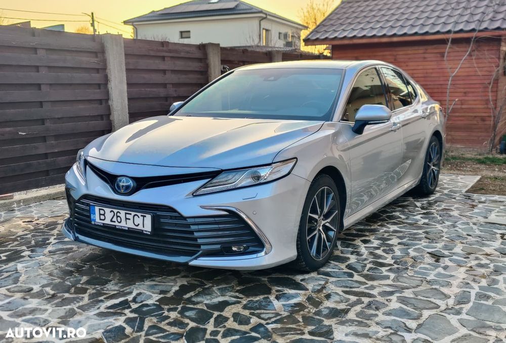 Toyota Camry 2.5 Exclusive - 2
