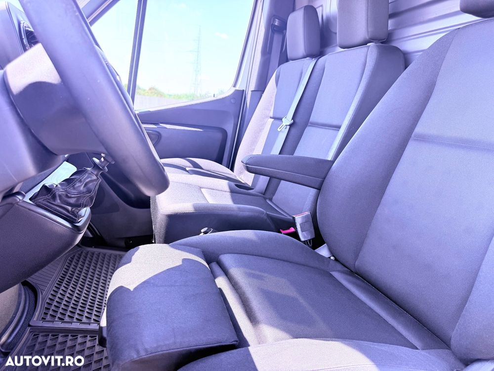 Mercedes-Benz Sprinter - 20