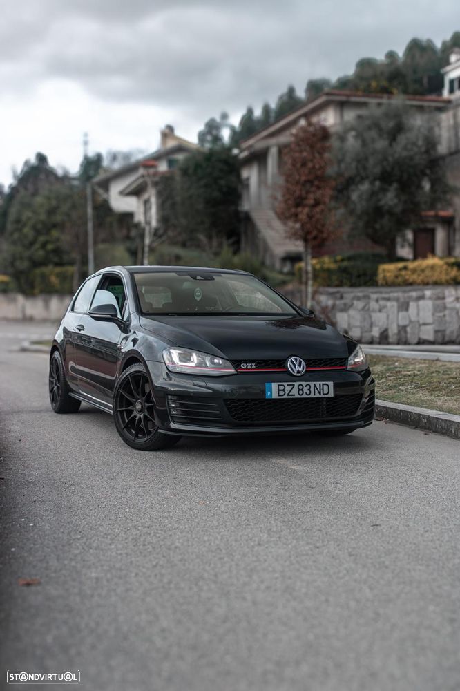 VW Golf 2.0 TSi GTi Performance - 1