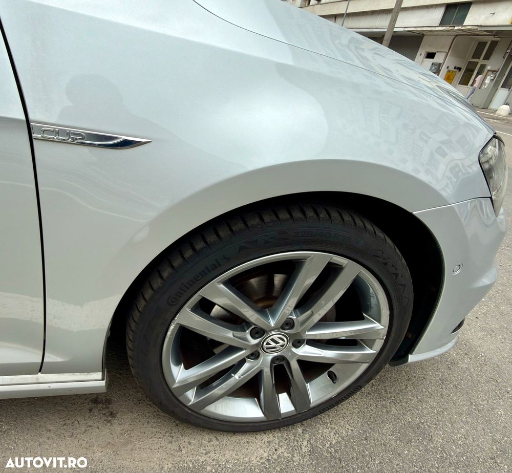 Volkswagen Golf - 12
