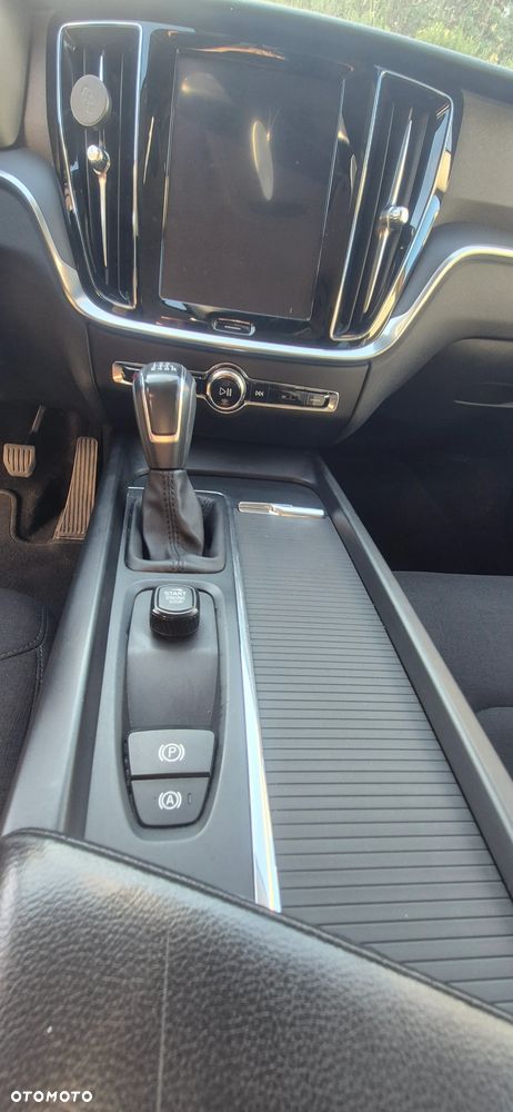 Volvo V60 D3 Momentum - 26