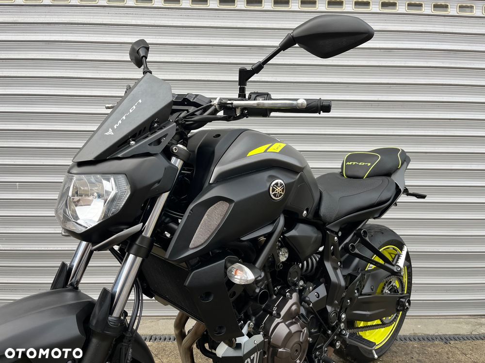 Yamaha MT - 30