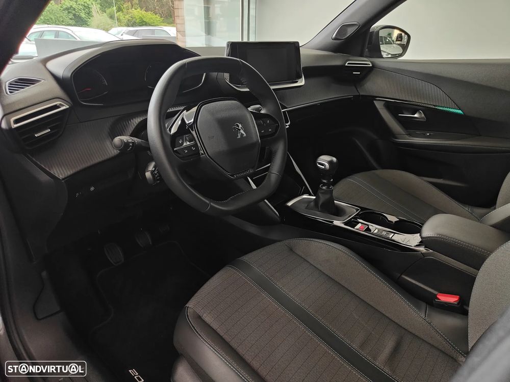 Peugeot 2008 1.2 PureTech Allure - 27