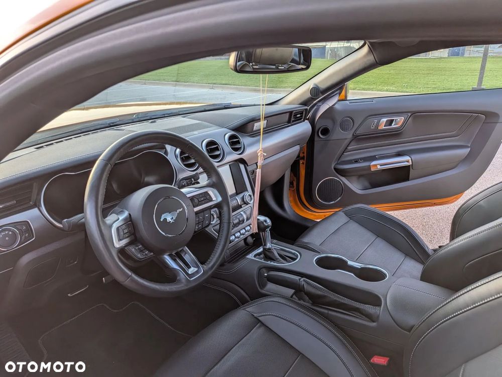 Ford Mustang 5.0 V8 GT - 17