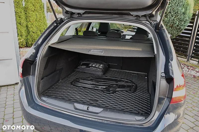 Peugeot 308 SW BlueHDi 120 Stop & Start Allure - 26