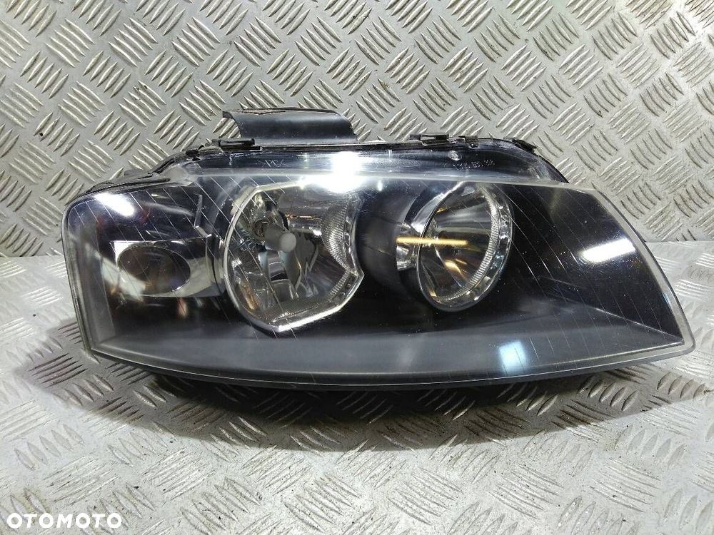 LAMPA PRAWA PRZEDNIA AUDI A3 8P - 1