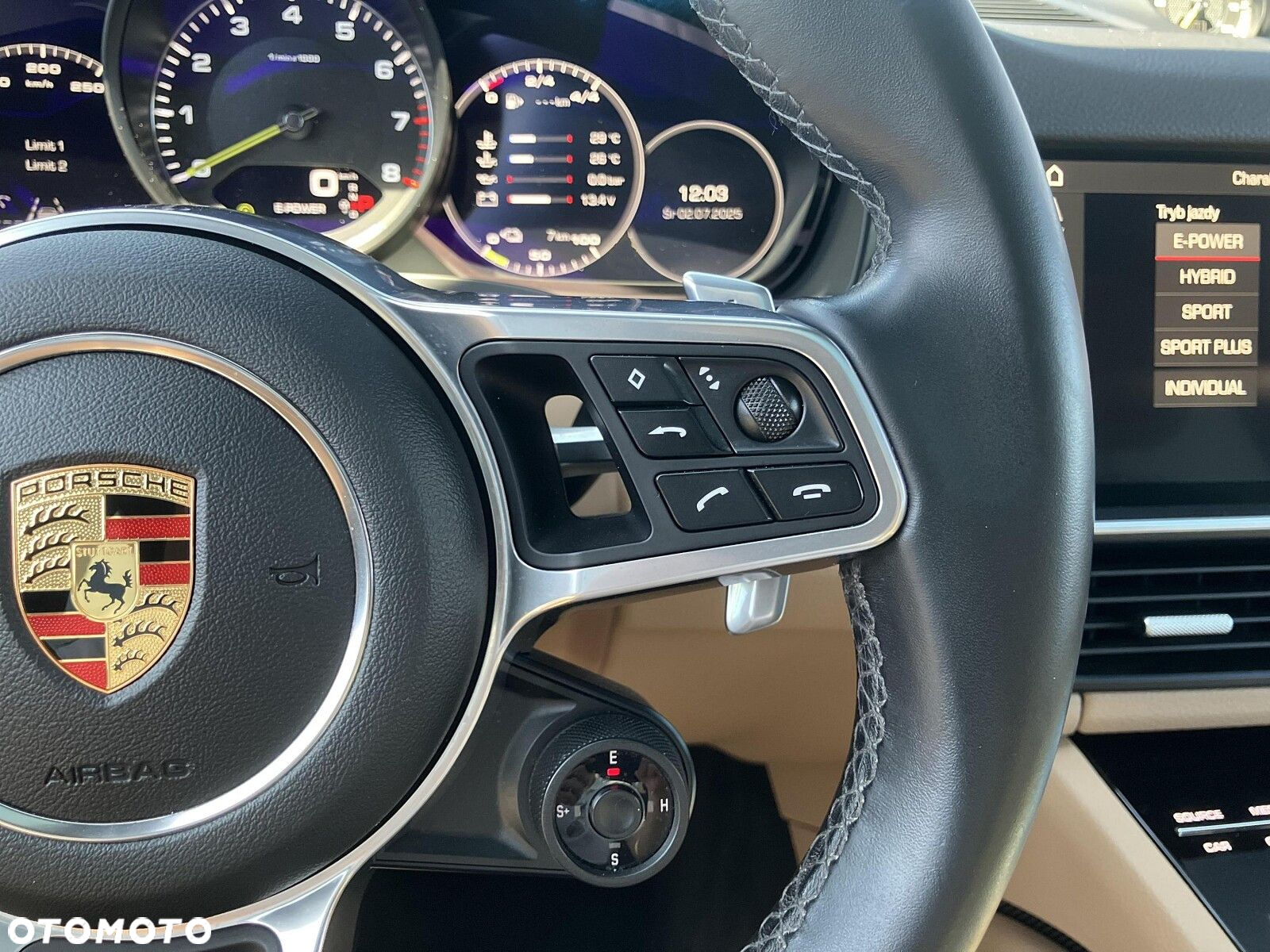 Porsche Cayenne - 23