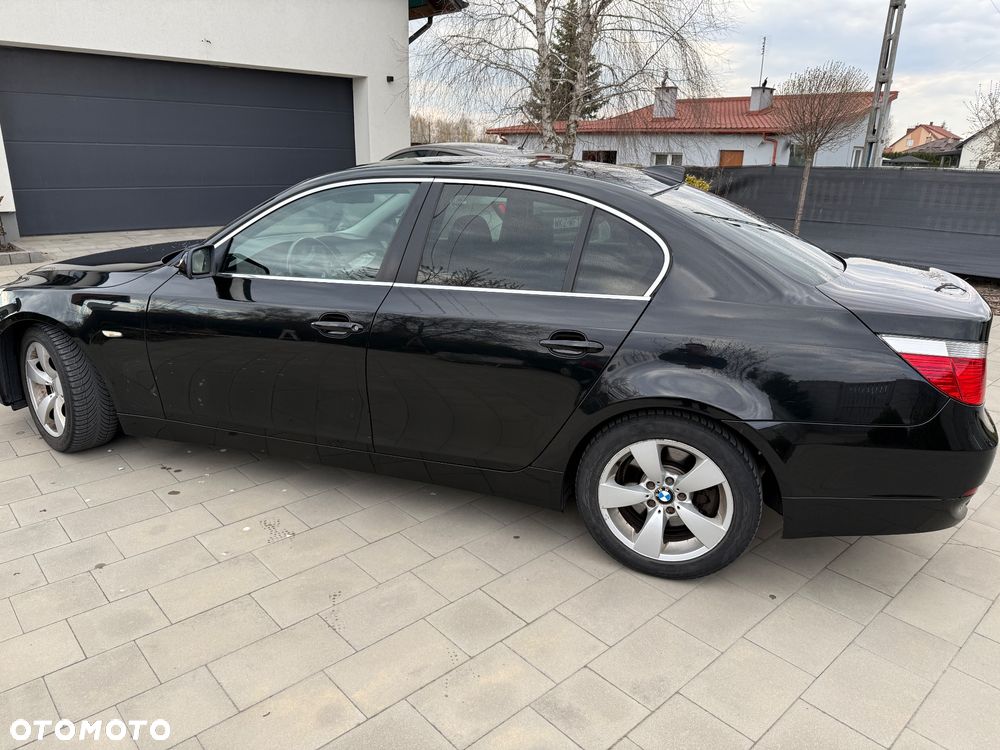 BMW Seria 5 525i - 2