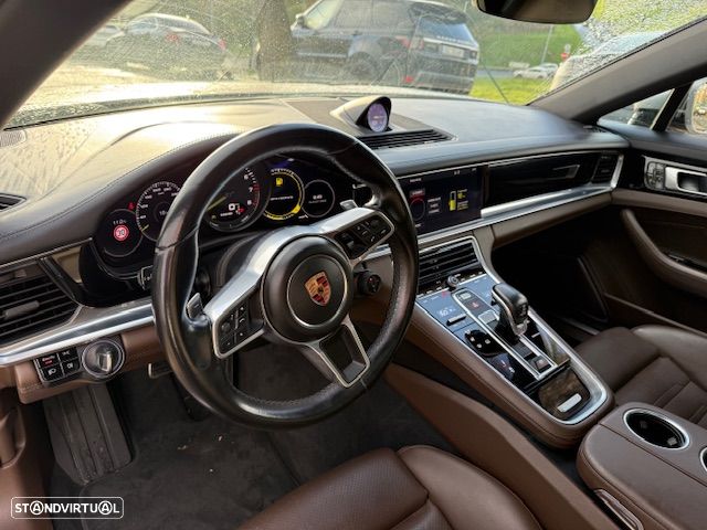 Porsche Panamera Sport Turismo - 22