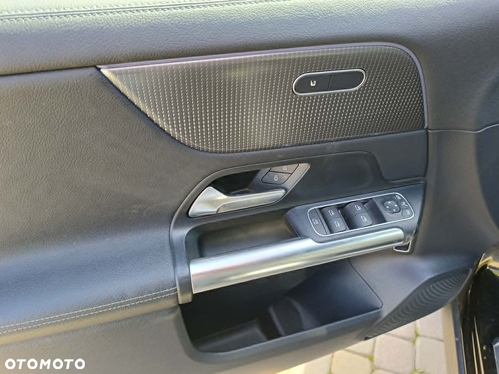 Mercedes-Benz EQA 300 4Matic Edition 1 - 28