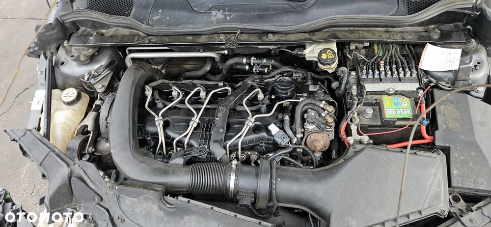 VOLVO V40 II 12 - 16 2.0 D5204T6 - FOTEL PRZÓD LEWY PRAWY KANAPA - 28
