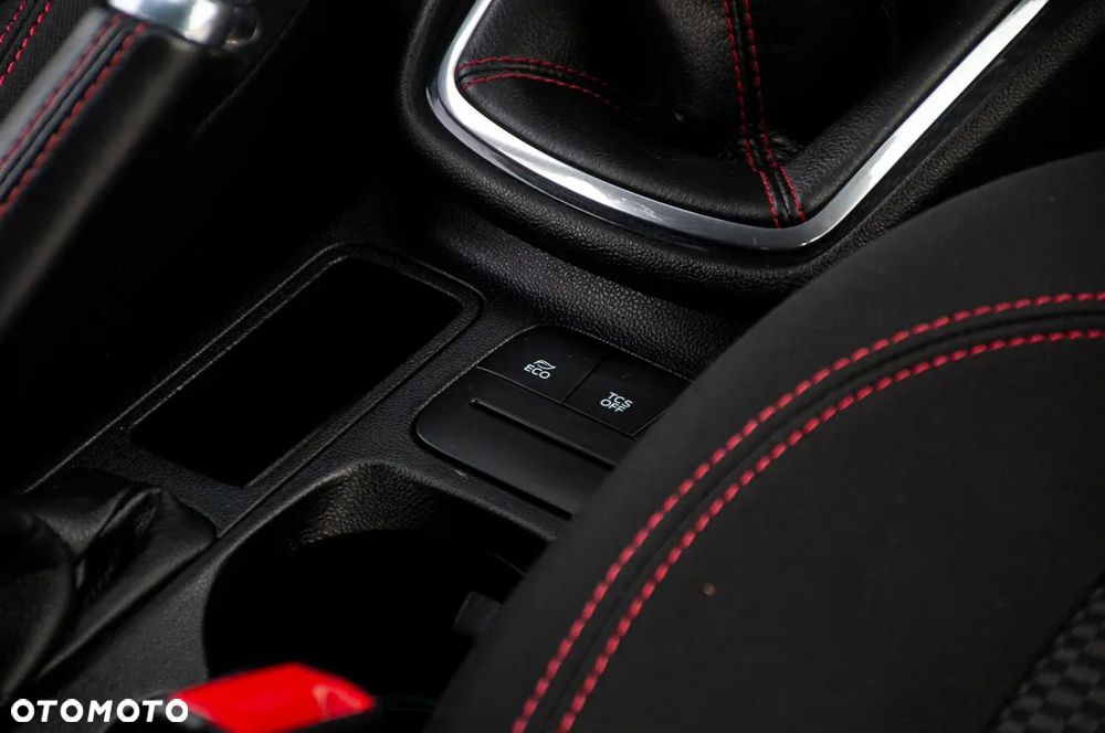 Ford Fiesta 1.0 EcoBoost S&S ST-LINE - 23