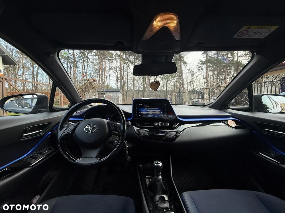 Toyota C-HR 1.2 T Dynamic - 10