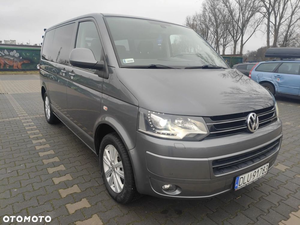 Volkswagen Multivan - 13