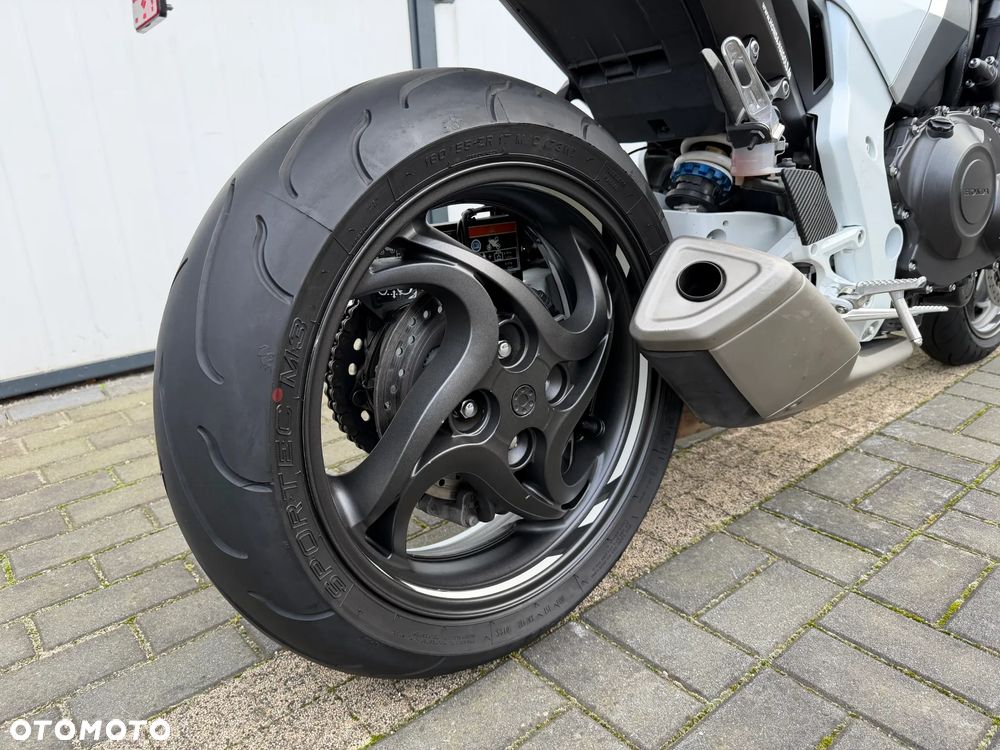 Honda CB - 22