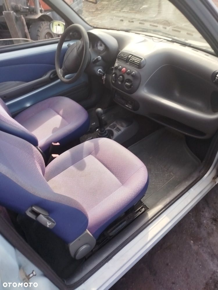 Fiat Seicento na części. - 4