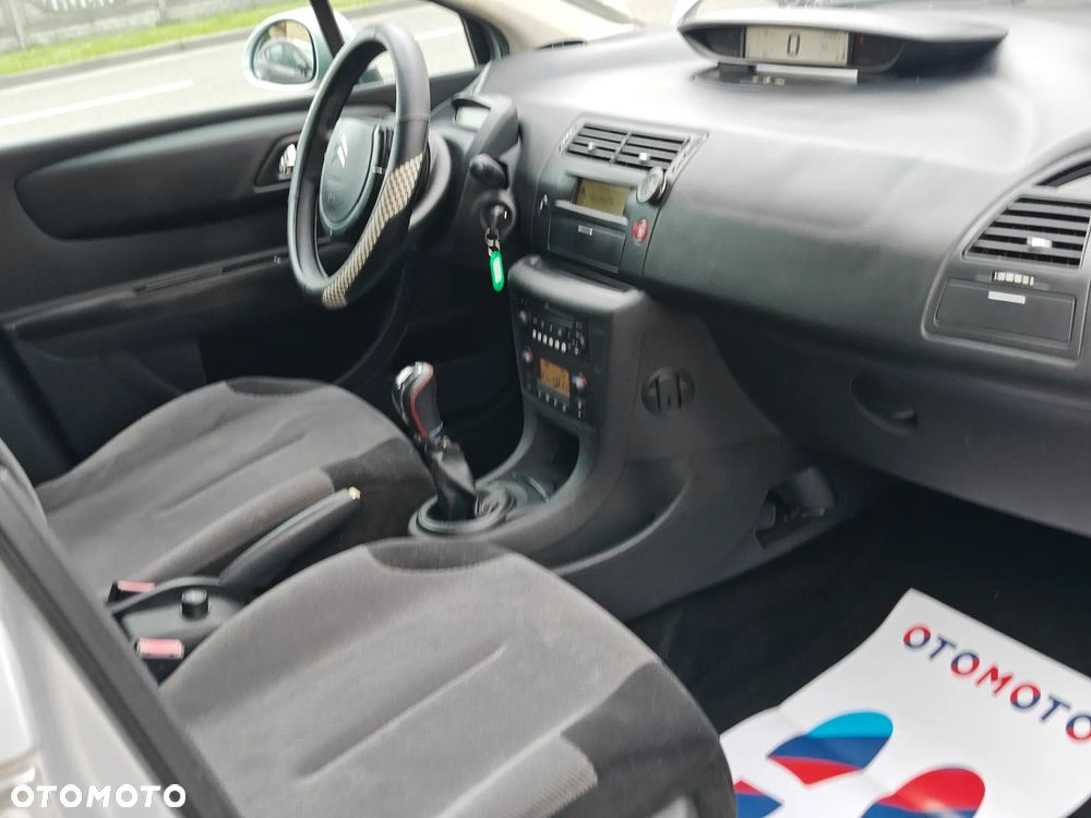 Citroën C4 1.4 16V Advance - 19