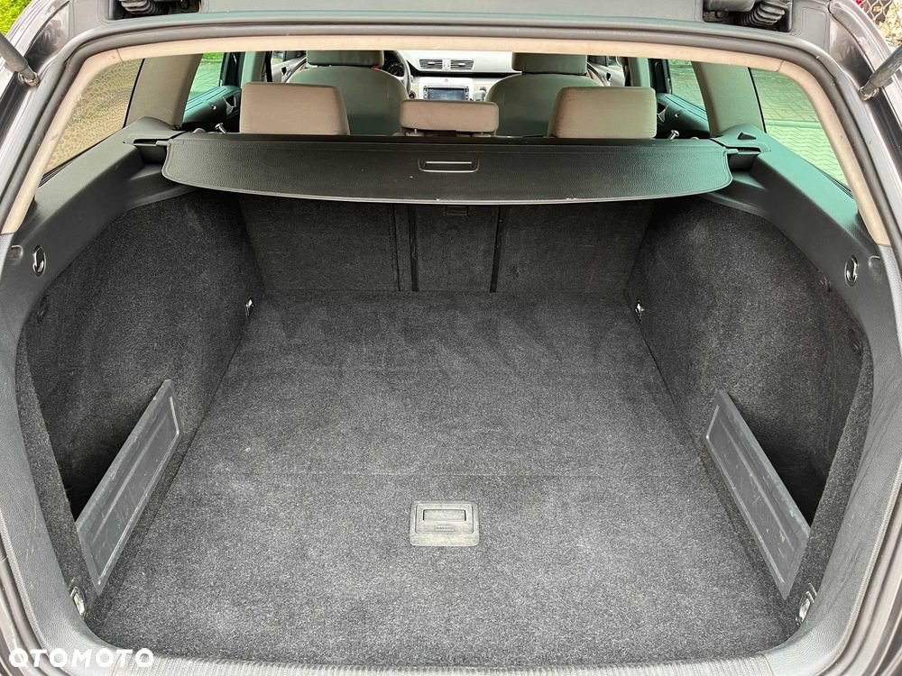 Volkswagen Passat - 7