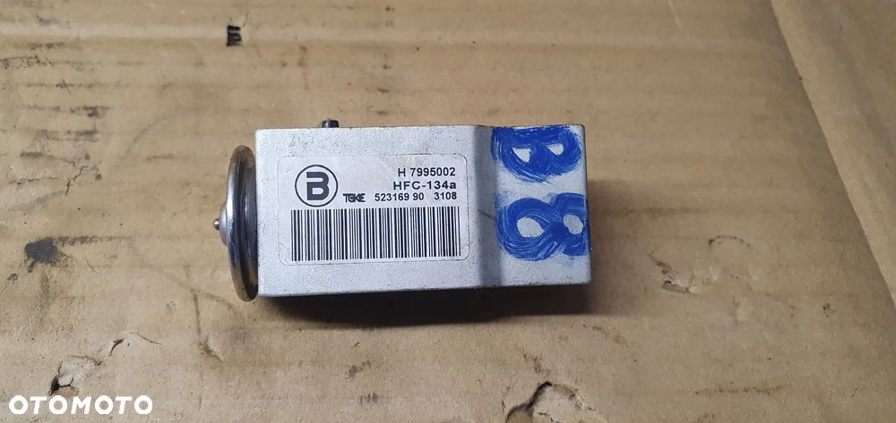 Zawór rozprężny zaworek Audi A4 B8 H7995002 - 1
