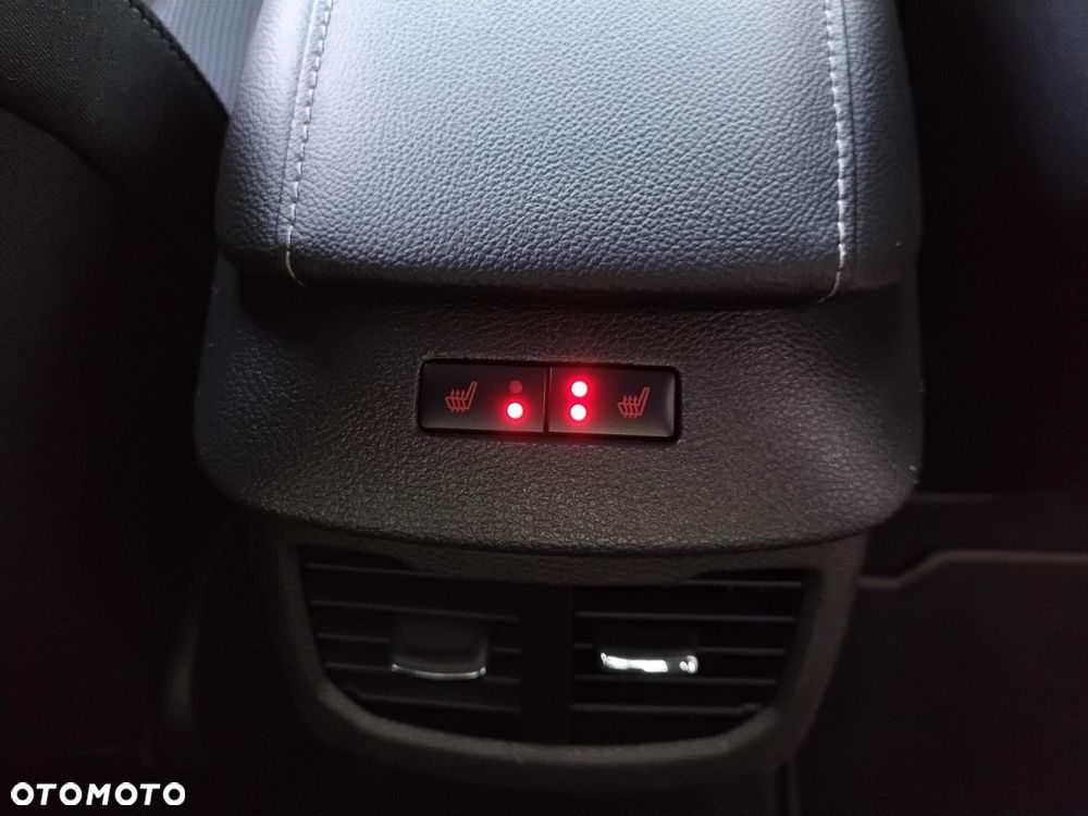 Ford Mondeo 2.0 Hybrid Titanium - 26