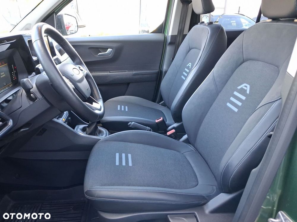 Ford Tourneo Courier - 12