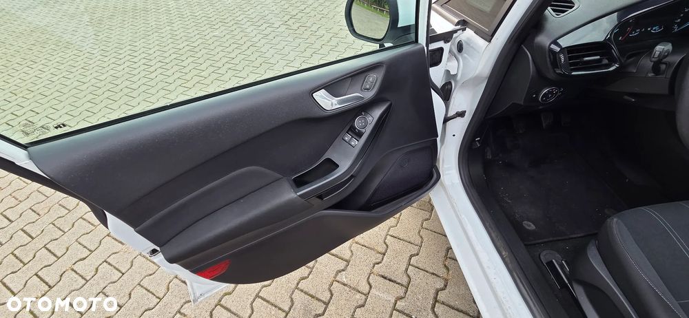 Ford Fiesta 1.1 SYNC Edition - 11