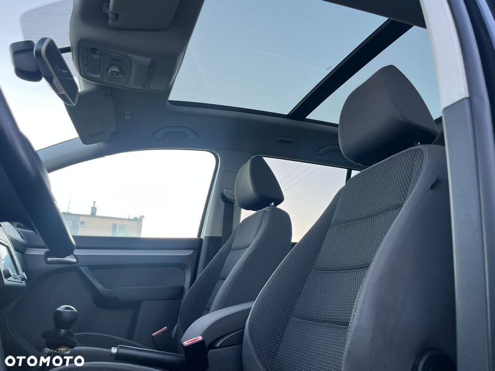Volkswagen Touran - 7