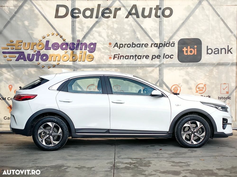 Kia Ceed 1.6 CRDi (48V Mild-Hybrid) DCT7 Vision - 11