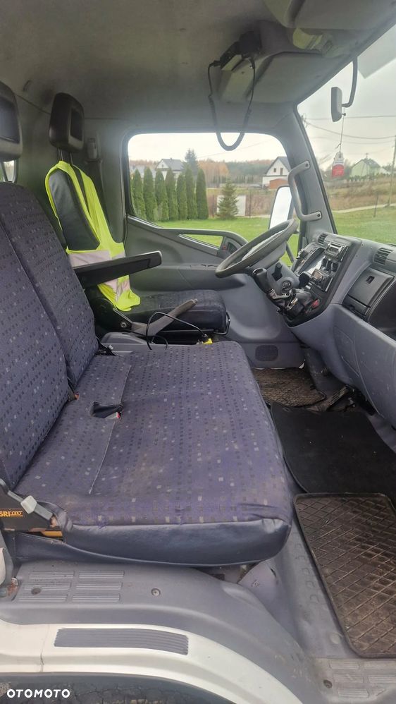 Mitsubishi Fuso FE85 CANTER - 11