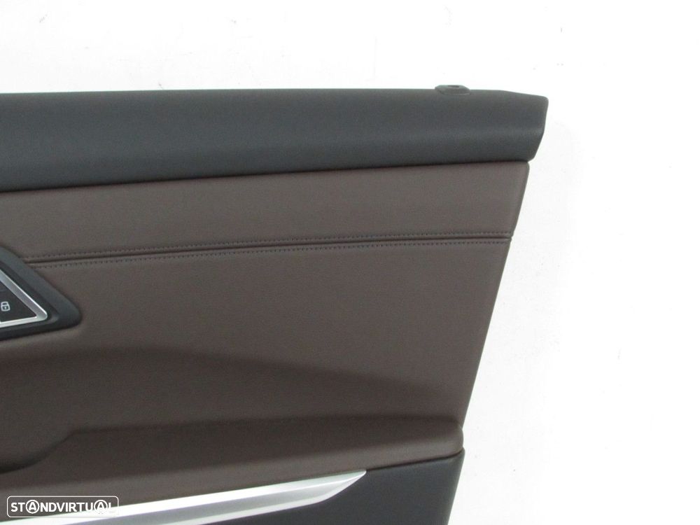 Forra da Porta em Pele Direito/Frente Seminovo/ Original BMW 3 (G20)/BMW 3 Touri... - 2