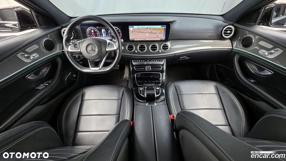 Mercedes-Benz Klasa E 300 9G-TRONIC AMG Line - 7