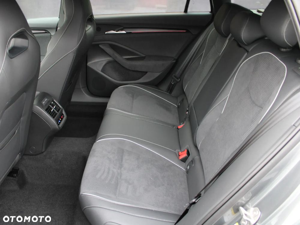 Skoda Superb 2.0 TSI Sportline DSG - 9