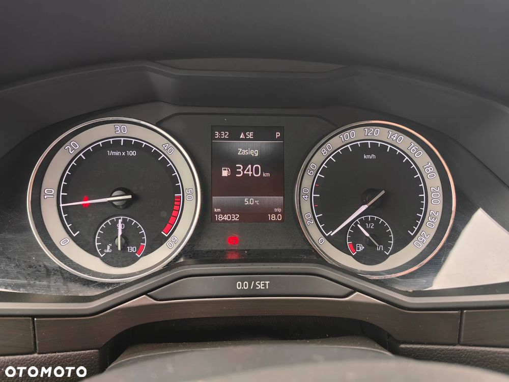 Skoda Superb 2.0 TDI SCR Sportline DSG - 24