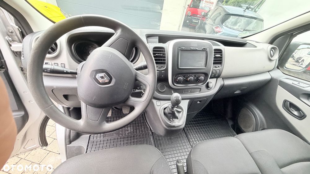 Renault Trafic - 12