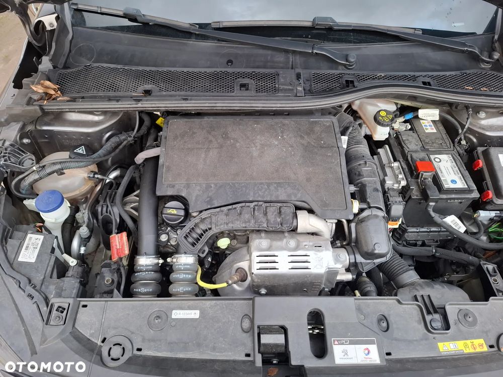 Peugeot 208 PureTech 100 Active Pack - 12