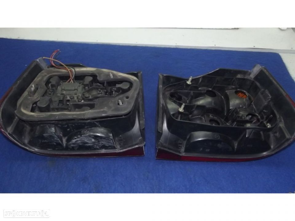 seat ibiza farolins originais escurecidos - 4