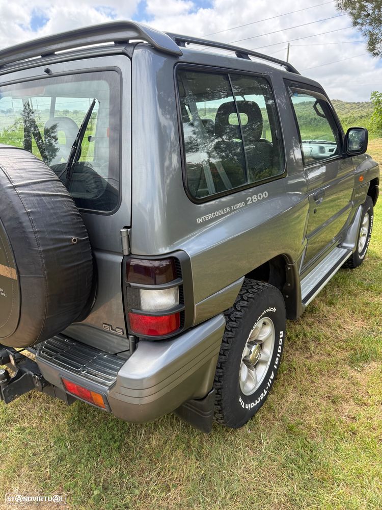 Mitsubishi Pajero - 10