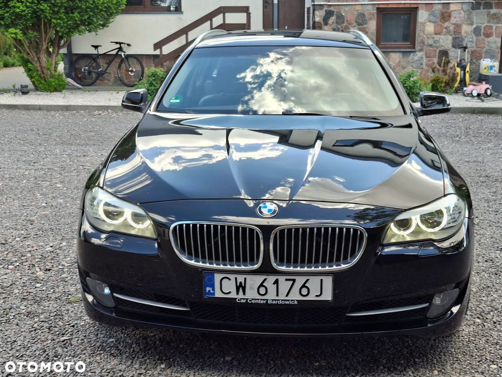 BMW Seria 5 528i - 10