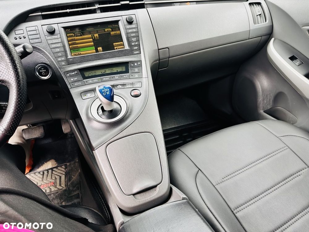 Toyota Prius 1.5 VVT-i Prestige - 6