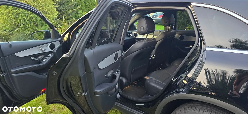 Mercedes-Benz GLC 300 4-Matic - 17