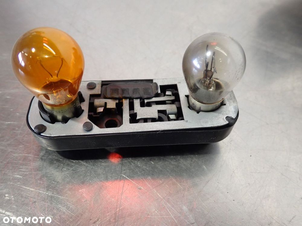 LAMPA PRAWA TYLNA FORD S-MAX I - 8