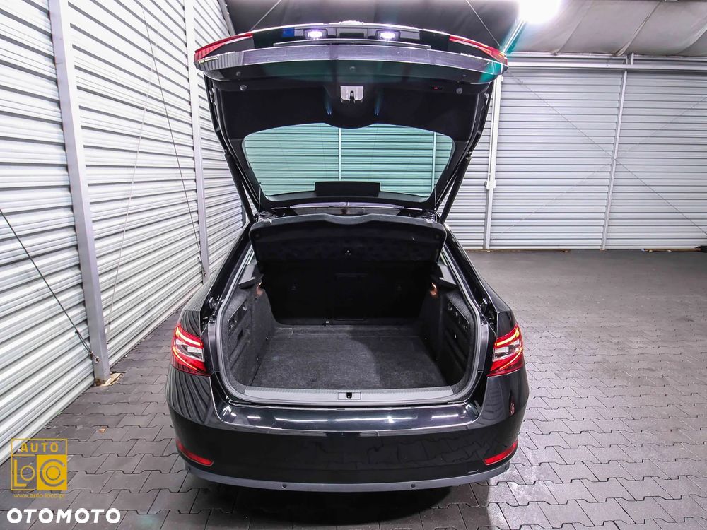 Skoda Superb 2.0 TDI Style DSG - 13