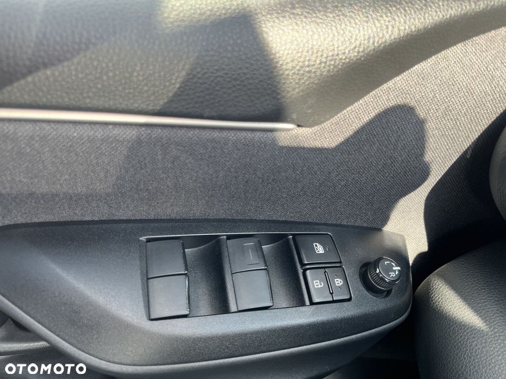 Toyota Yaris Hybrid 1.5 Style - 17