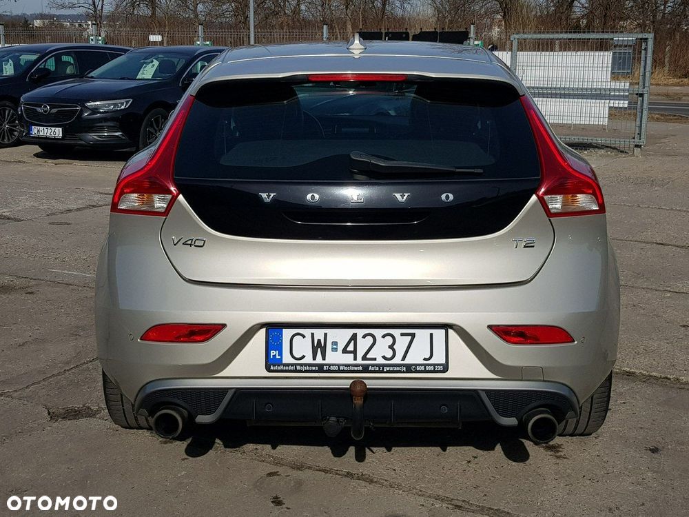 Volvo V40 T2 - 6