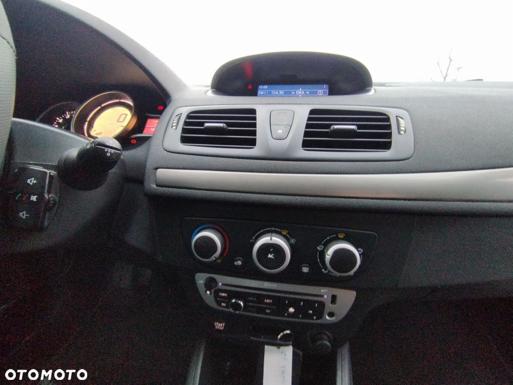 Renault Megane 1.6 16V 100 Expression - 16