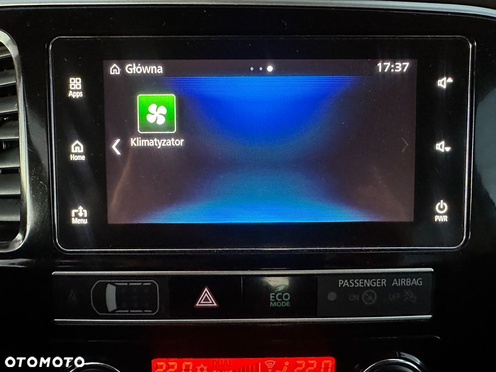 Mitsubishi Outlander - 32