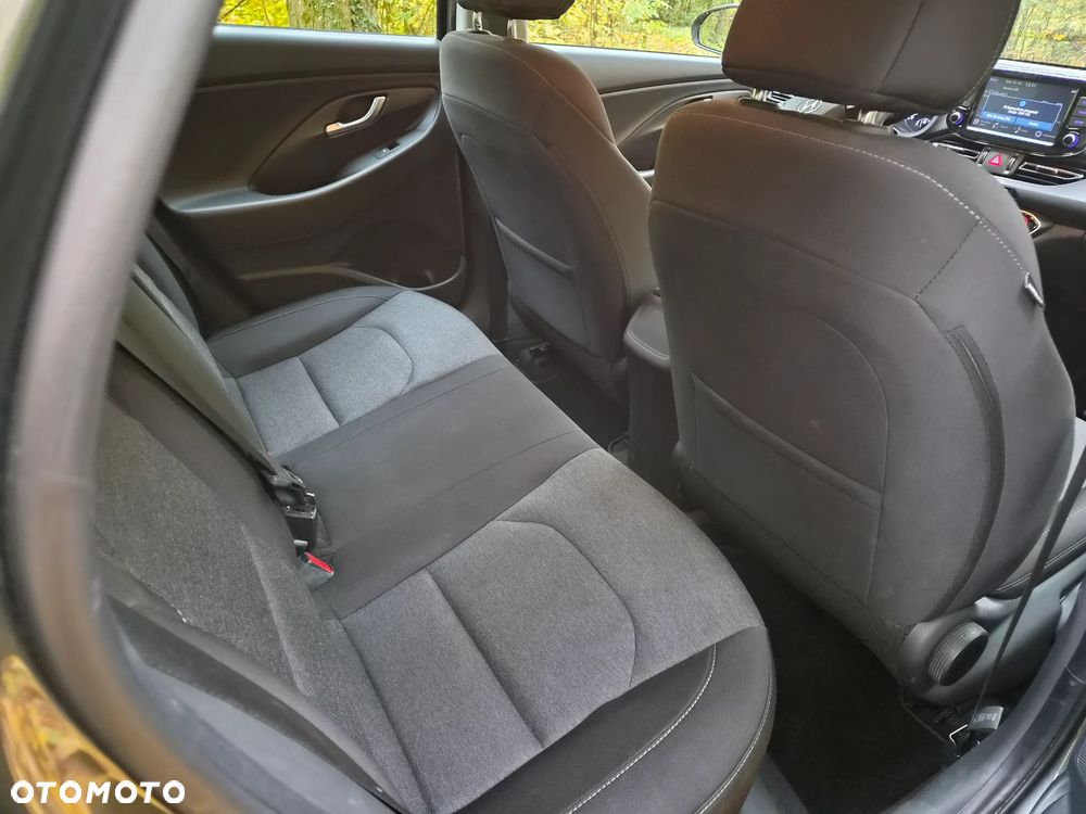 Hyundai i30 1.5 T-GDI 48V Comfort DCT - 33