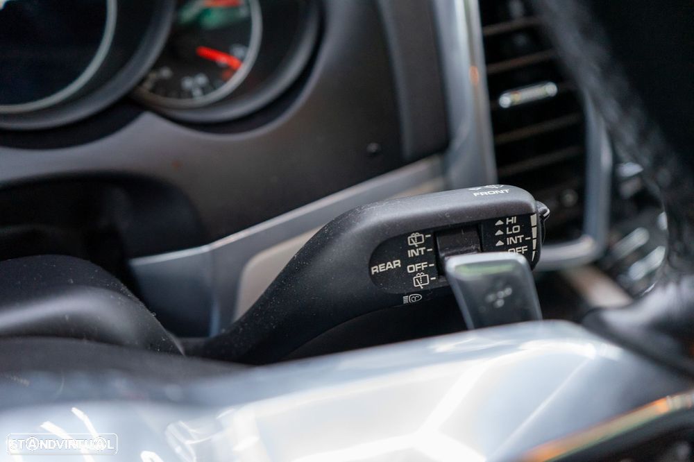 Porsche Cayenne - 45