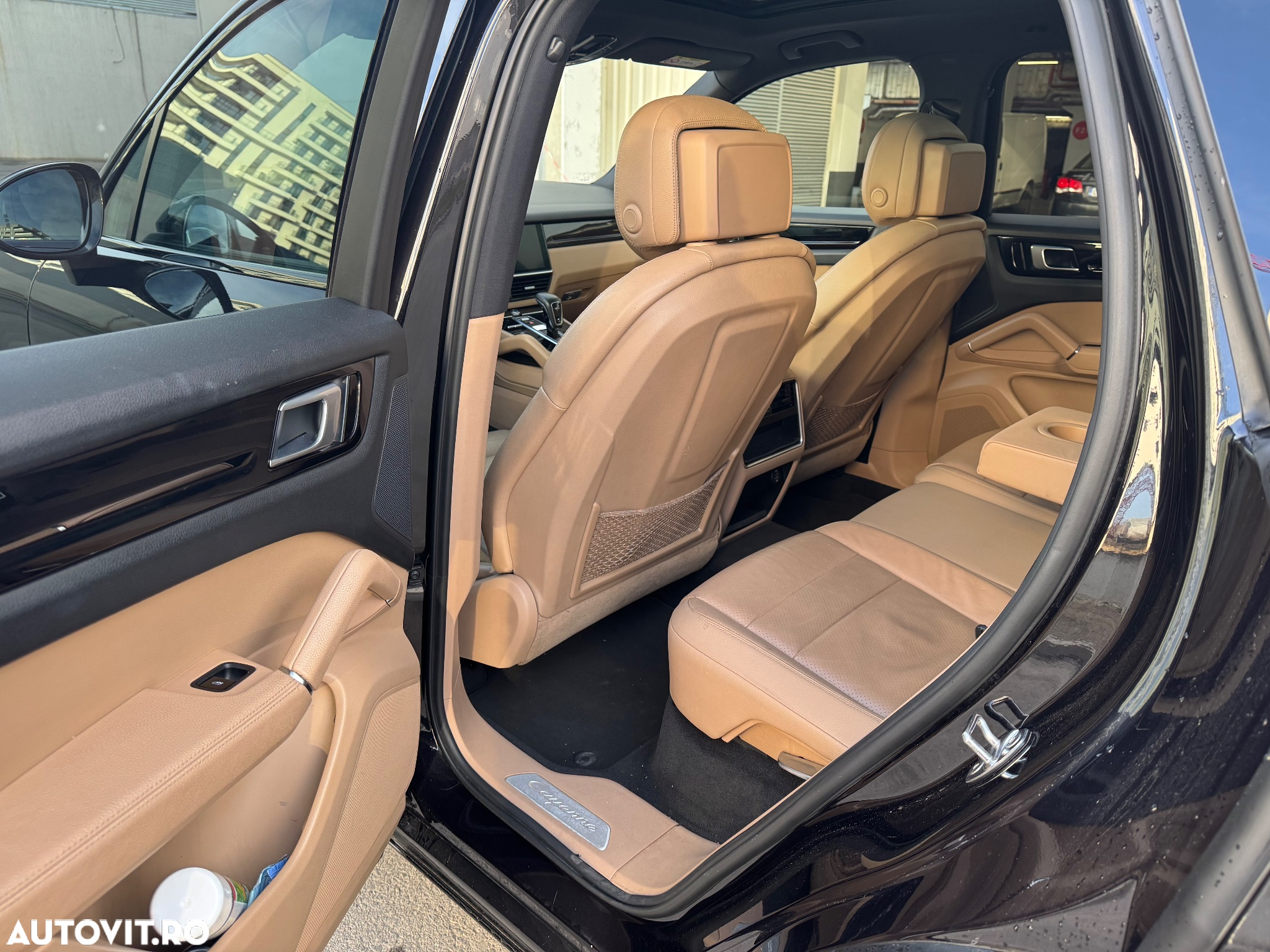Porsche Cayenne - 8